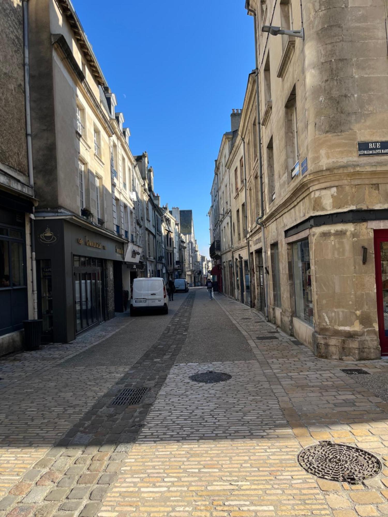 Le Cosy Du Marche Notre-Dame Poitiers Exterior foto